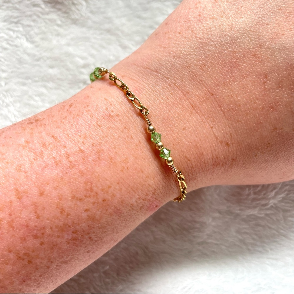 Vintage Dainty Gold Wire and Green Bead Bracelet